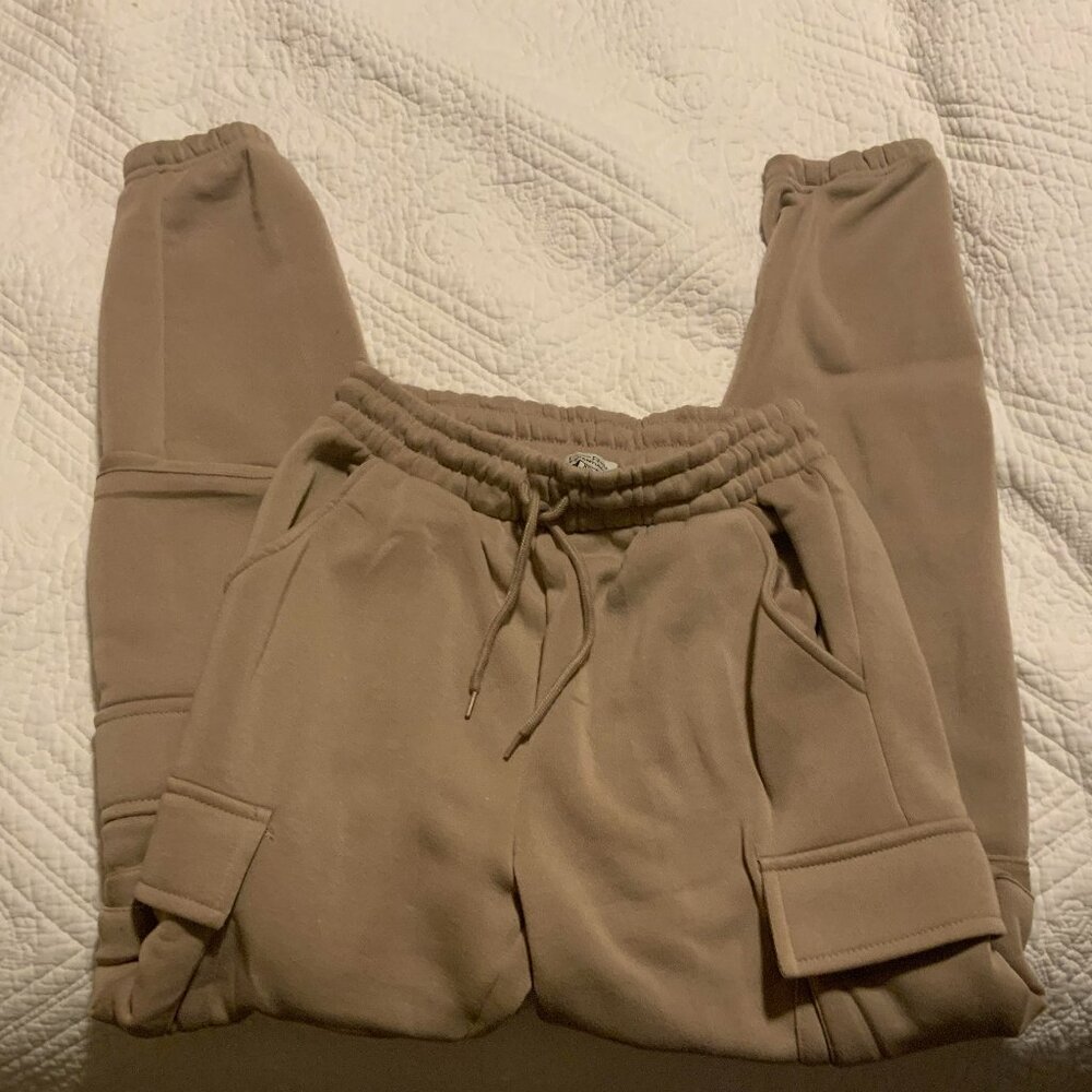 Faded Rose Essentials SweatPants